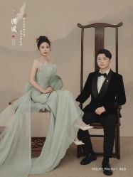 -雪中彩影婚纱摄影·微光艺术中心