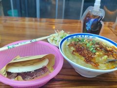 -邢老三肉丸糊辣汤(凤城六路店)