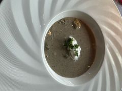 牛肝菌蘑菇浓汤-弦月窗LUNETTE BY AMANDA(复兴路店)