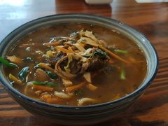 精选酸菜牛腱子面-陈八两面家(华孚写字楼店)