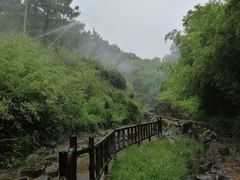 -雪山彩虹谷景区