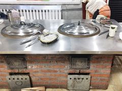 -粘豆包柴火铁锅炖