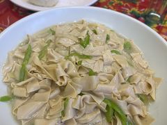 -闯关东东北农家菜(崂山石老人店)