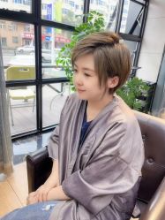 -Z.X HAIR SALON张新美业