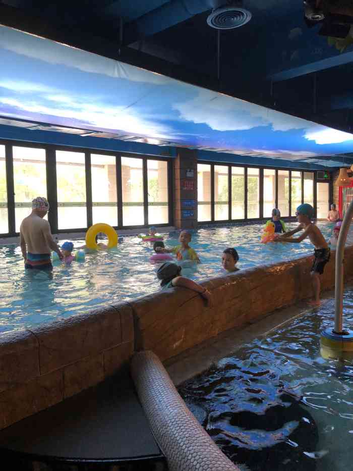 上引生活水世界(徐汇滨江店)