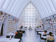 -钟书阁(松江泰晤士小镇店)