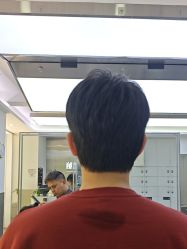 -首脑美发沙龙