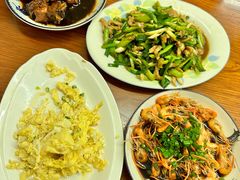 -胡子饮食店