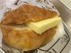 菠萝油-L猪扒包(天河购书中心店)