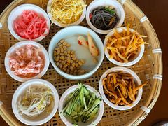 -包整·丝娃娃(一览甲秀楼风景店)