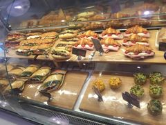 -巴黎贝甜(大宁国际商业广场店)