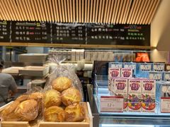 面包甜点陈列柜-山崎面包(苏州中心店)