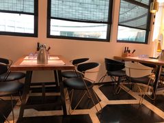 靠窗位-HELLO MUSAE 拾光缪斯餐厅·纯正希腊风味(苏州中心店)