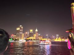 -黄浦江游览十六铺3号码头网红自助餐