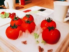 番茄脆菇沙拉-小大董·烤鸭(凤凰汇店)