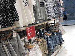 -优衣库(北京万柳华联购物中心店)