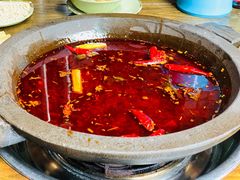 红汤锅底-老船夫石锅苗苗鱼·老字号(三道堰总店)