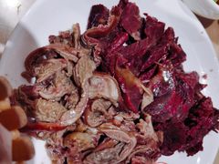 -闫家驴肉老店(华电一校店)