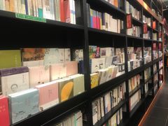 -西西弗书店&矢量咖啡(壹方购物中心店)