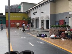 -广州白马服装市场
