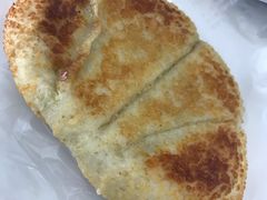青酱鸡肉芝士面包-巴黎贝甜(熙悦汇店)