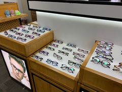-LOGO眼镜·蔡司品牌折扣店(龙华清湖店)