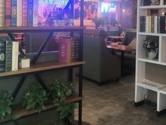 -豪客嘉族·麦尼顿西餐厅(乐福天下店)