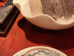 -二荆条·蜀鲜汇城市森林火锅