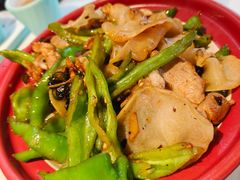 辣椒小炒肉-江边城外烤全鱼(世茂广场店)