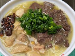 -文山荷鲜居(翠湖店)