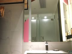 -柏曼酒店(广州天河体育中心林和西地铁站店)