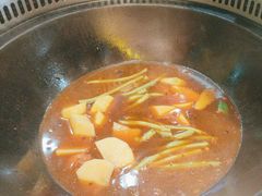 -哈尔滨烧烤·山河村铁锅炖(交大店)
