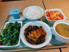 -老乡鸡(上海品尊国际中心店)