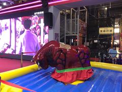 -嗨翻Hi-Fun竞技主题乐园·蹦床亲子生日轰趴(国光1937店)