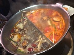 鸳鸯锅-湊湊火锅·茶憩(新中关购物中心店)