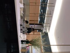 -红鼎豆捞·非遗鲍皇汤火锅(宝丰路店)