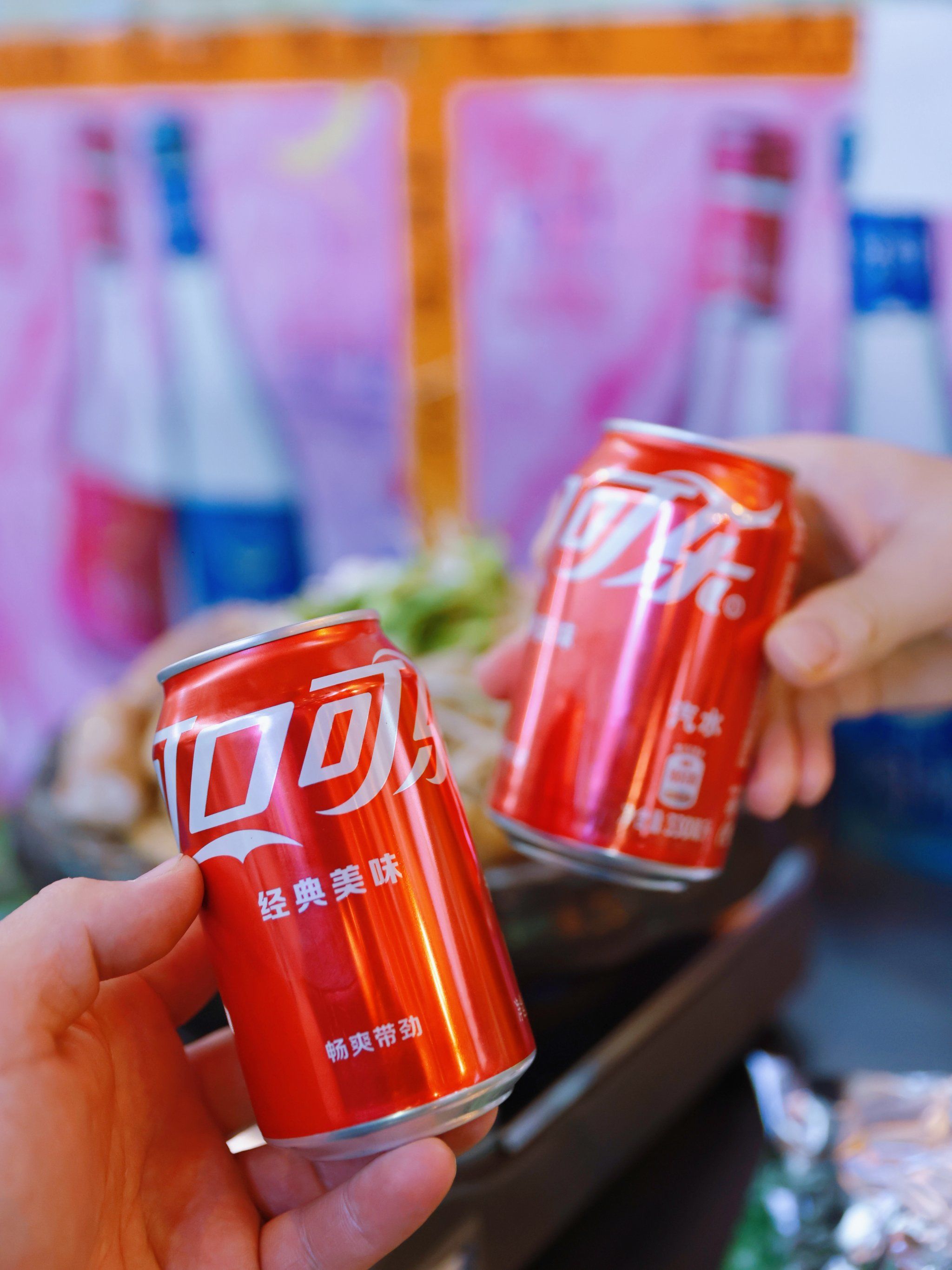 聚会怎么能少得了可口可乐呢?大口炫