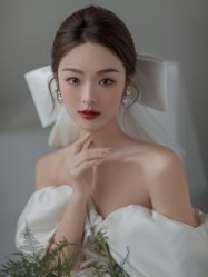 -艾米丽婚纱礼服