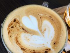 -Chom Cafe and Restaurant