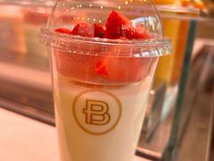 -巴黎贝甜(大宁国际商业广场店)