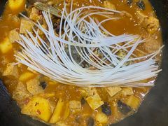-三江鱼东北特色铁锅炖(骆驼店)