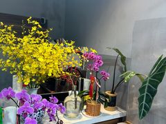 -何兮花店·气球派对鲜花店(马桥银春路万科城店)