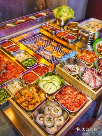 重庆8D雾都我在47楼吃大排档