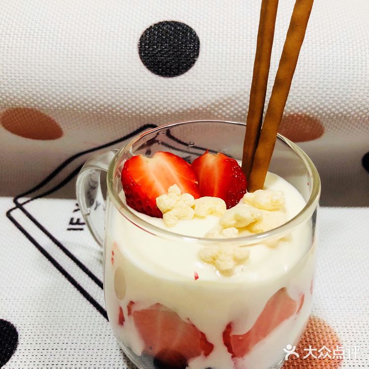 🍓超快手甜品，奥利奥草莓酸奶杯🍪‼️