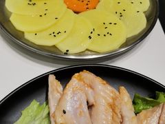 -山野的朋友露营炭火烤肉