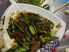 蒜苔炒肉-蟹道河蟹大米商行