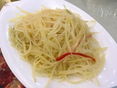 醋溜土豆丝-椿记烧鹅(建干路店)