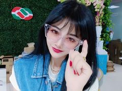 -英伦眼镜蔡司依视路折扣店(通州万达店)