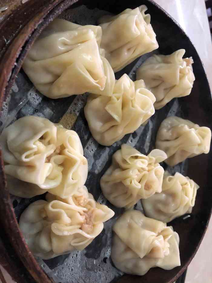 枫泾烧卖店(庙前街店)-"[得意][害羞]枫泾人民跑去松江吃枫泾烧.