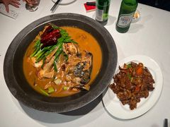 葱烧查干湖鱼头配老式油条-茶啊冲电影主题文化餐厅(TOUCH12街店)